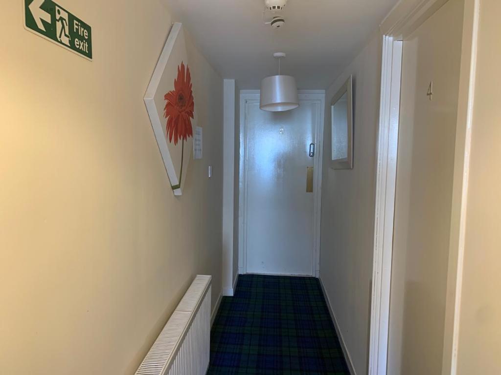 Budget Rooms Інвернесс Екстер'єр фото