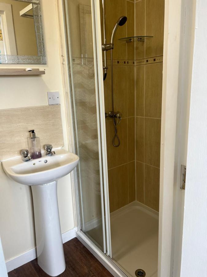 Budget Rooms Інвернесс Екстер'єр фото