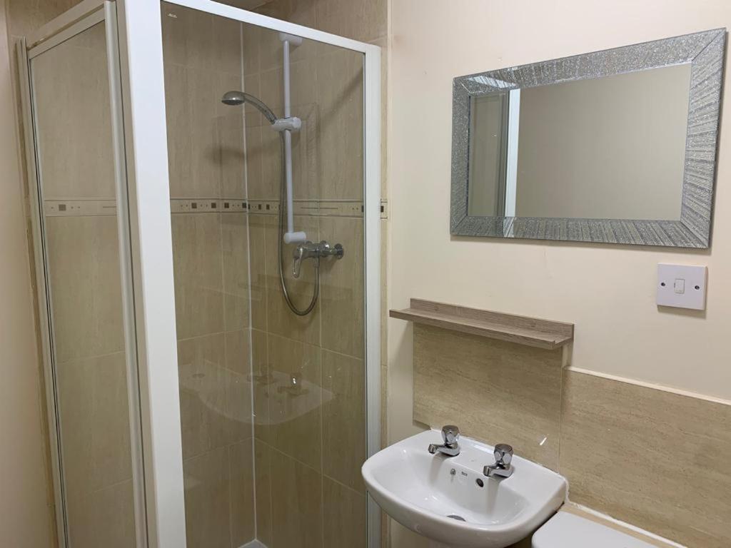 Budget Rooms Інвернесс Екстер'єр фото