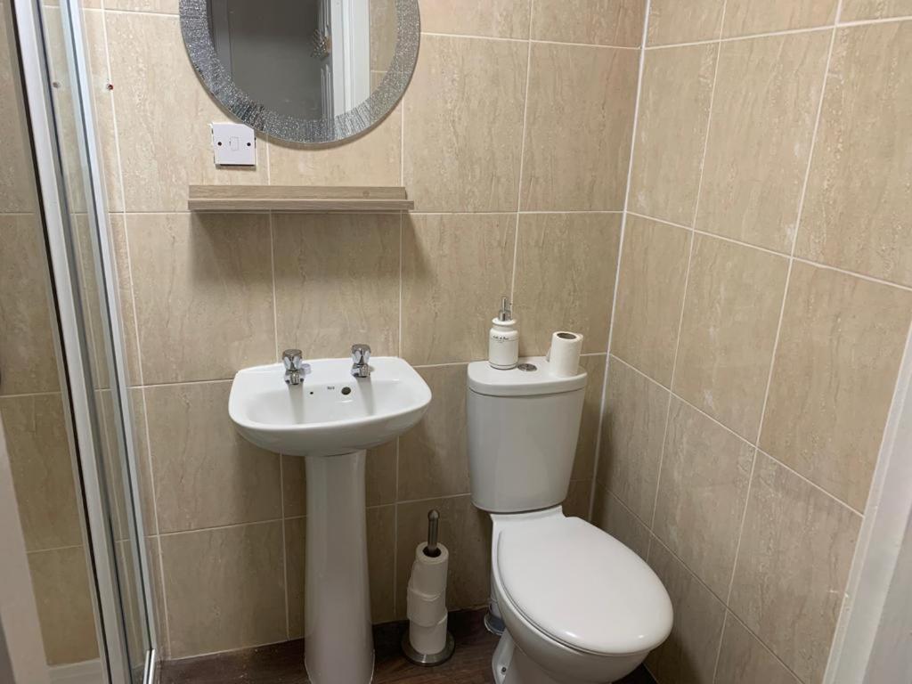 Budget Rooms Інвернесс Екстер'єр фото