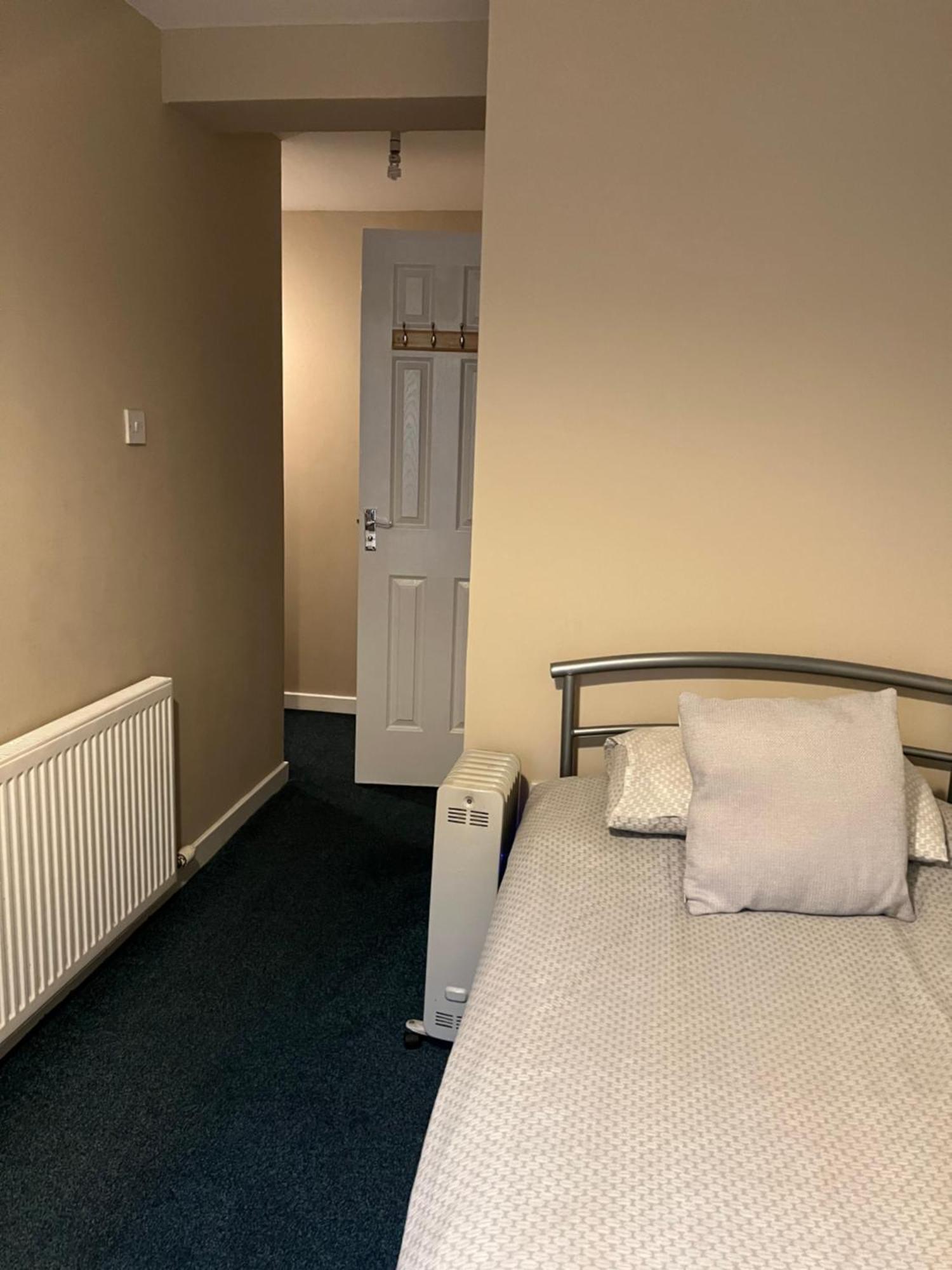 Budget Rooms Інвернесс Екстер'єр фото