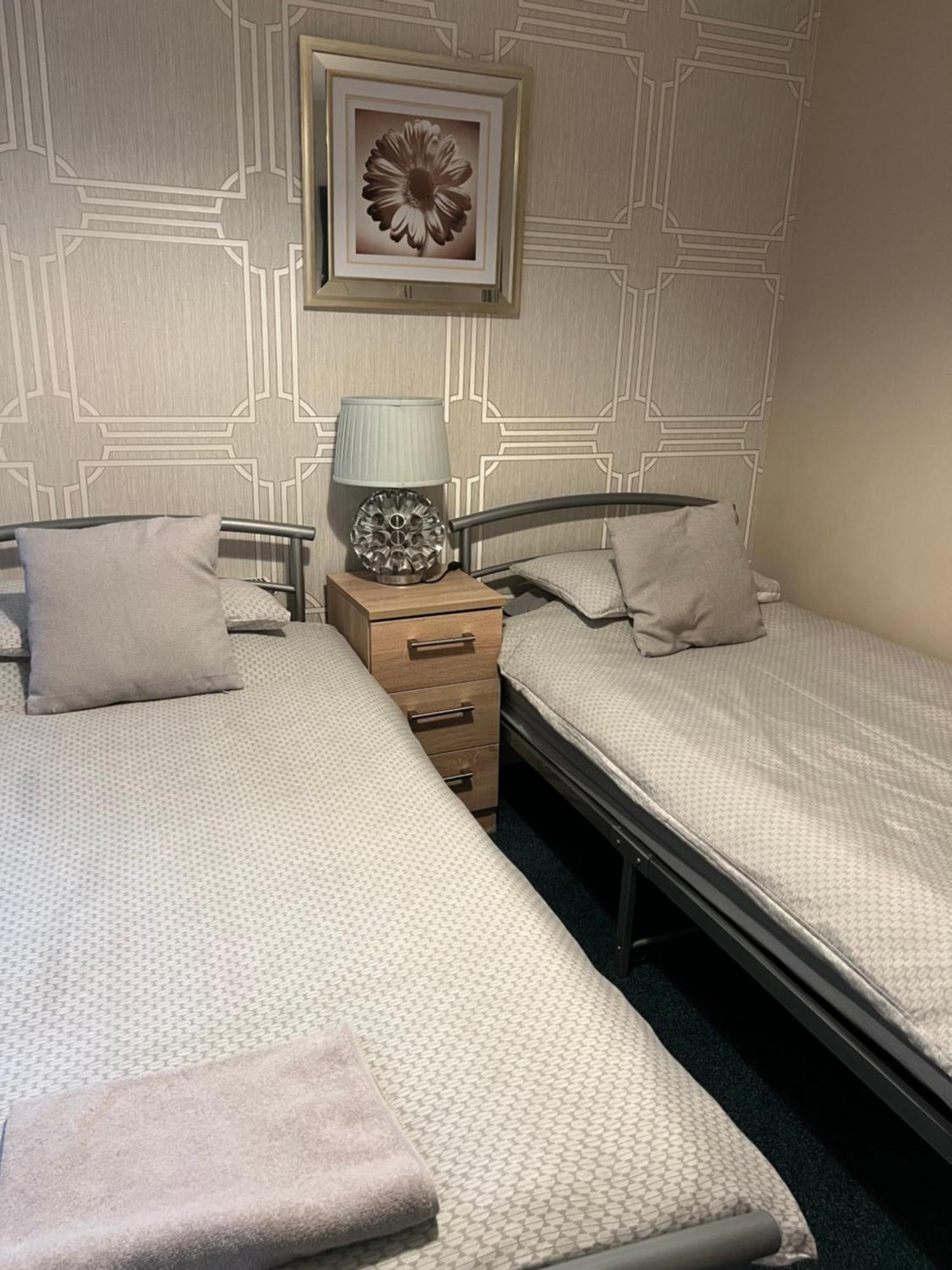Budget Rooms Інвернесс Екстер'єр фото