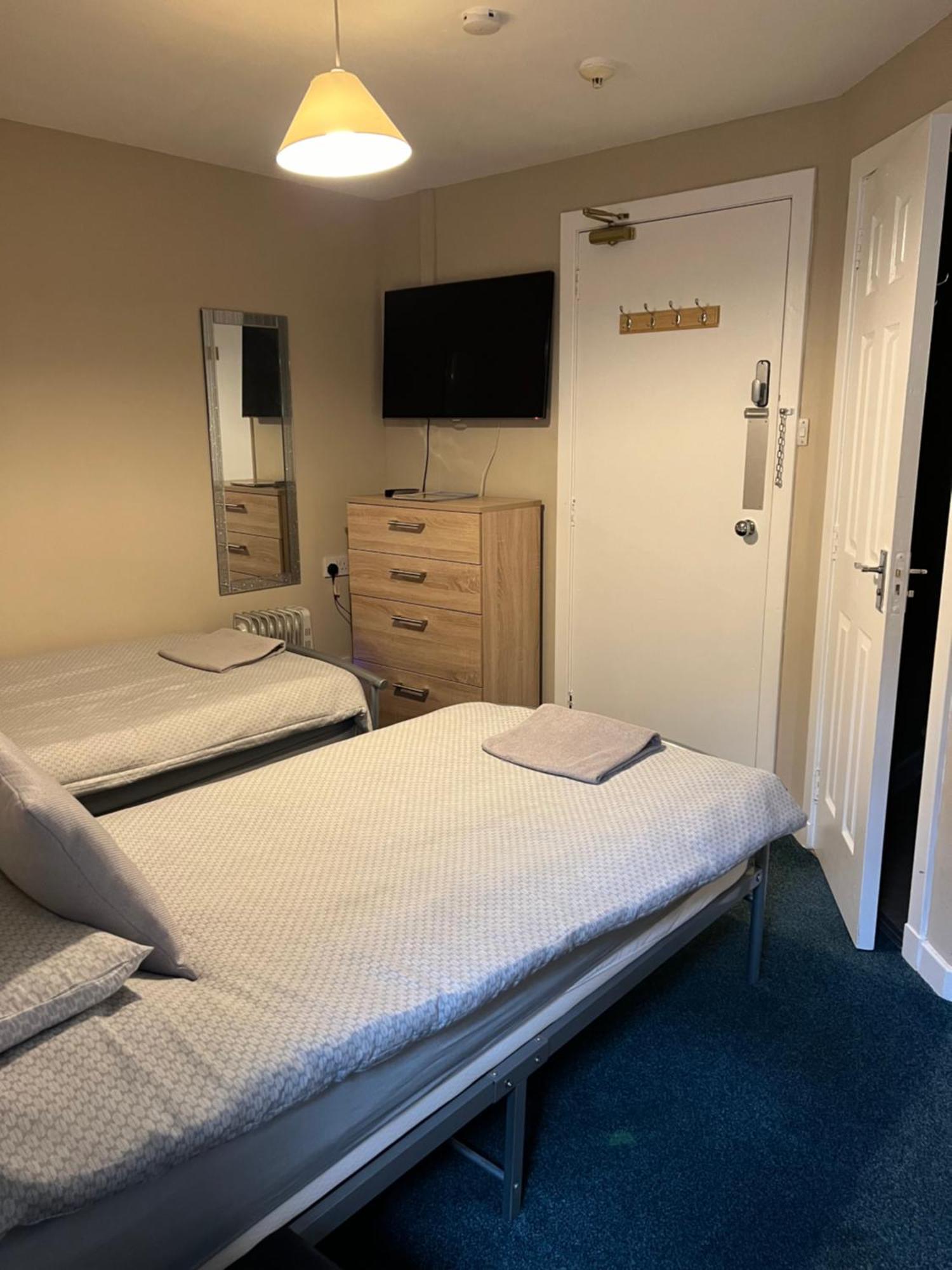 Budget Rooms Інвернесс Екстер'єр фото