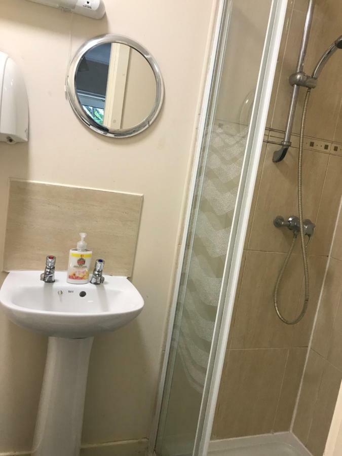 Budget Rooms Інвернесс Екстер'єр фото